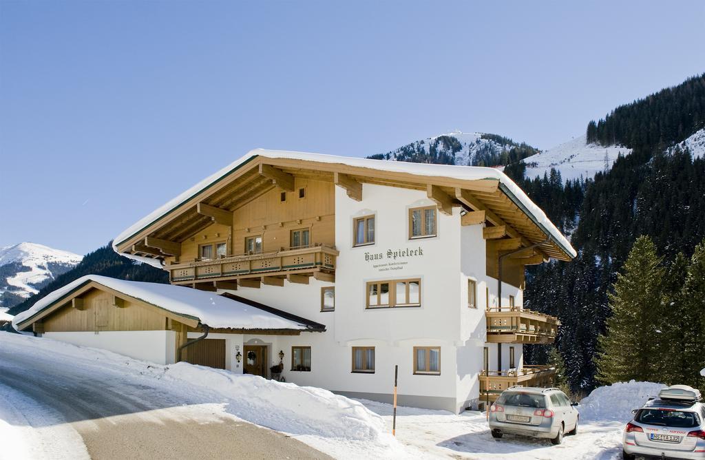 Haus Spieleck Acomodação com café da manhã Saalbach-Hinterglemm Exterior foto