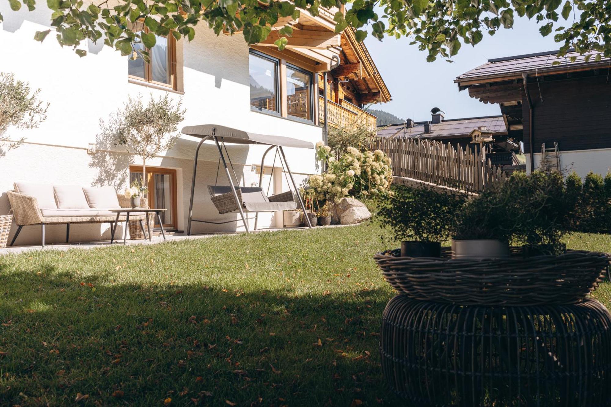 Haus Spieleck Acomodação com café da manhã Saalbach-Hinterglemm Exterior foto